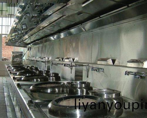 酒(jiu)店廚房設備迴(hui)收
